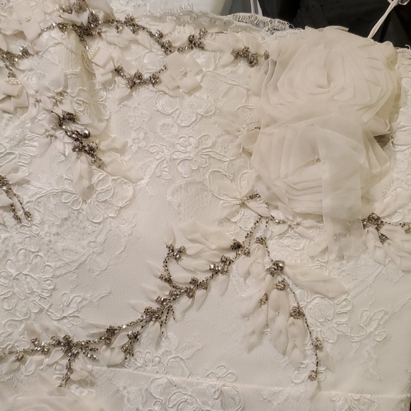 Authentic Marchesa Short Wedding Dress - Picture 3 of 8